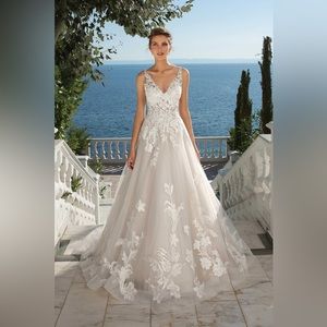 Justin Alexander 88086 A-Line Wedding Dress Size 10 Retail: $2,150